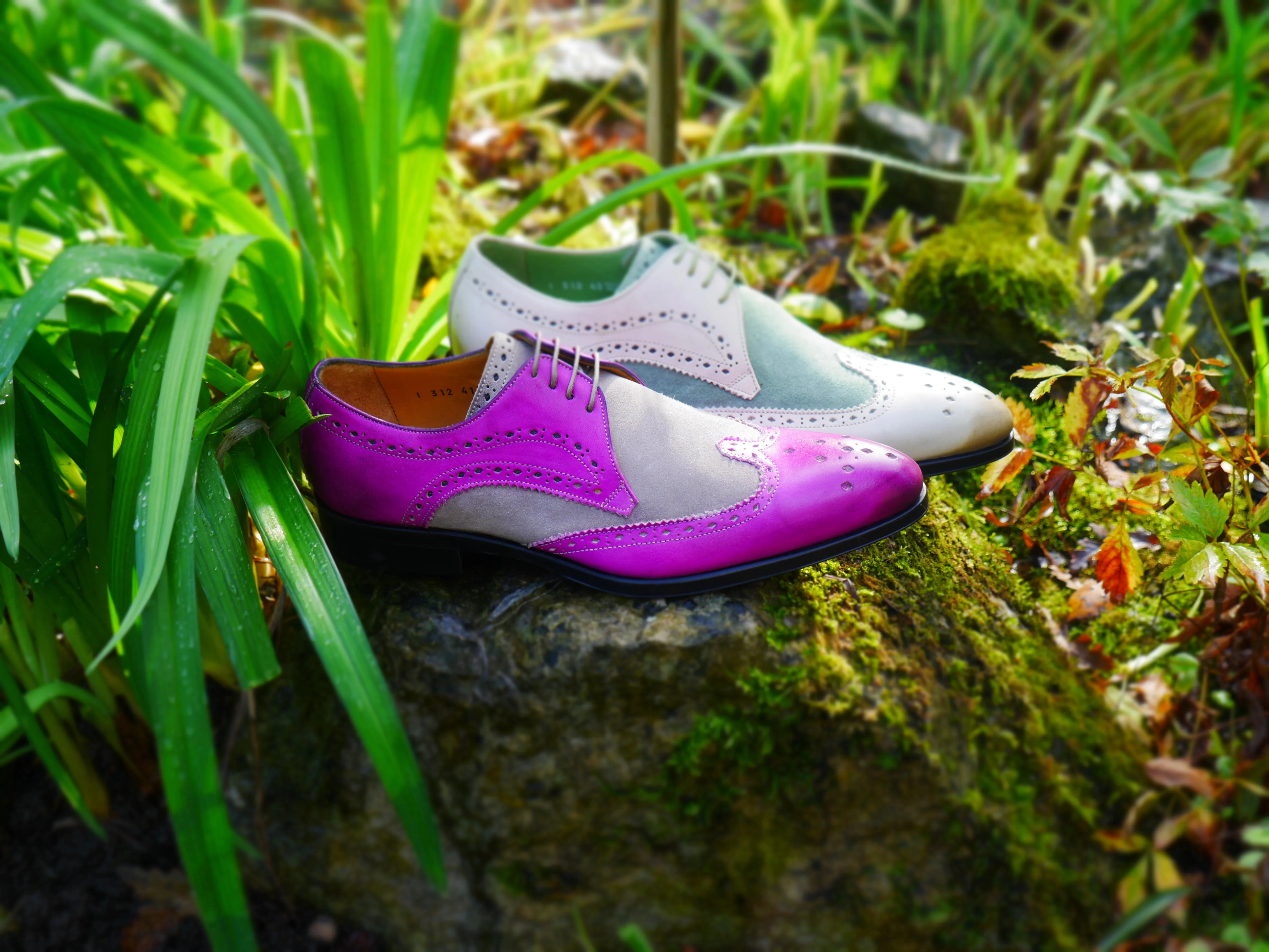 1312 - Fuchsia With Beige Brogue