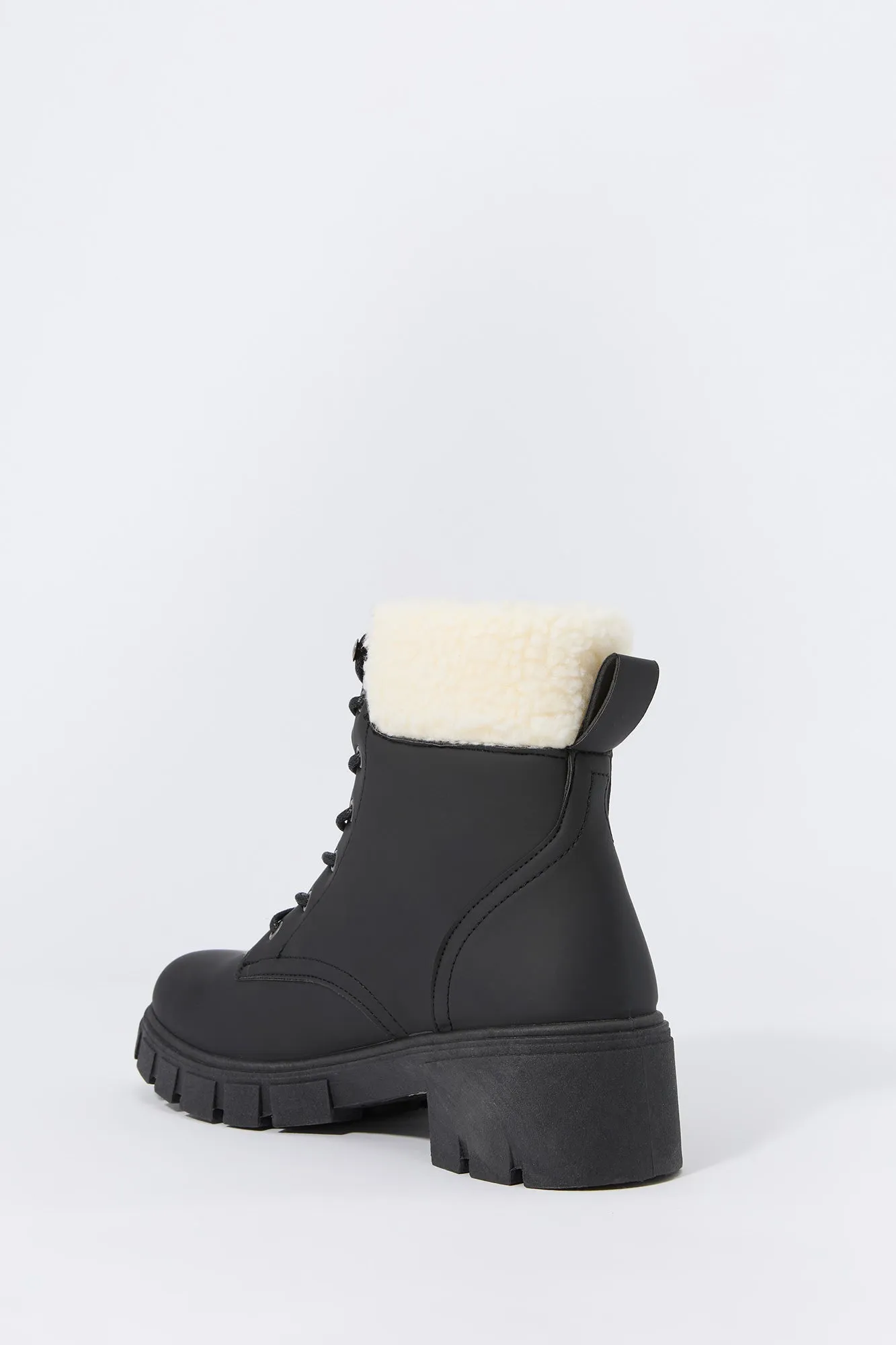 Bottes lacées avec col en similifourrure