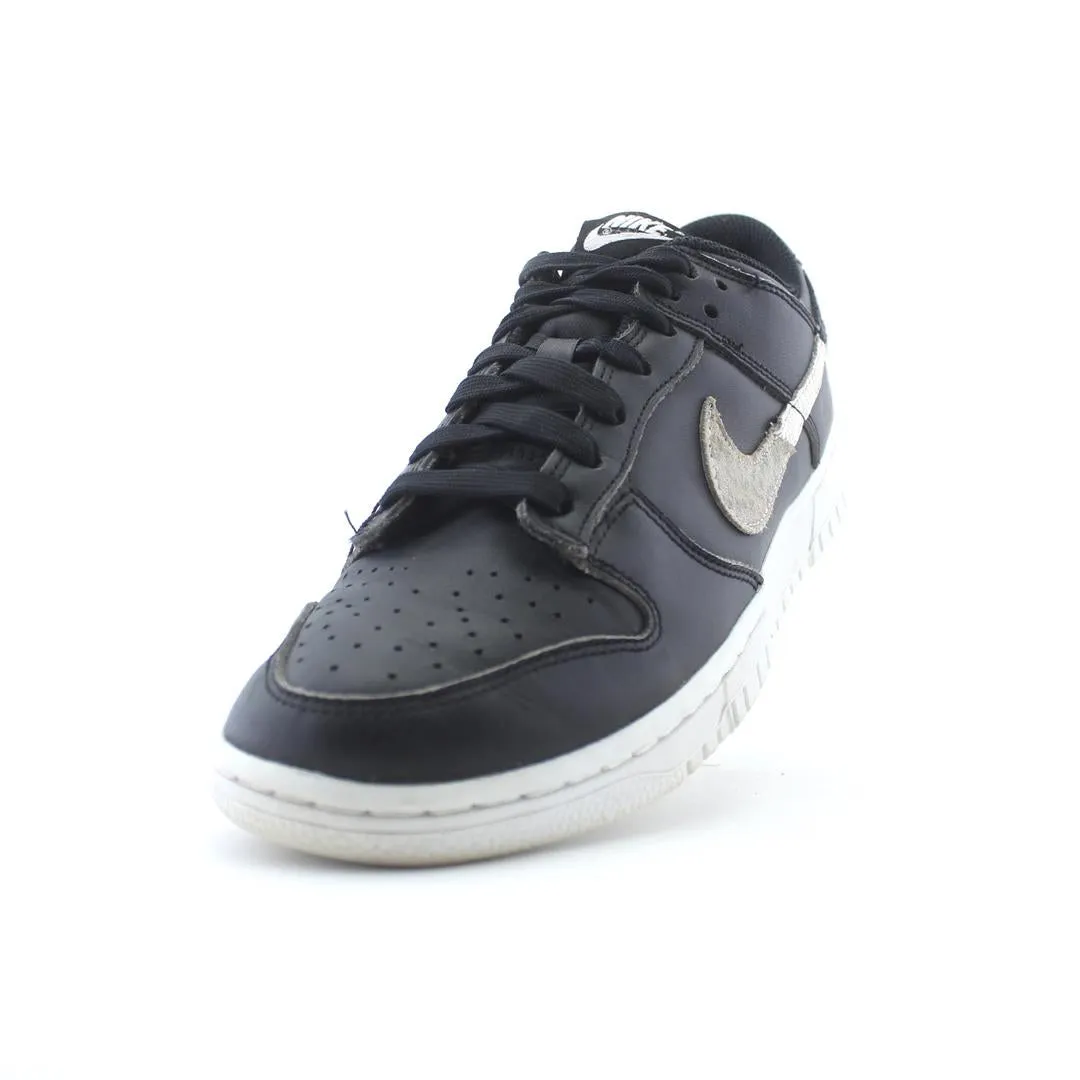 NIKE  DUNK LOW SE
