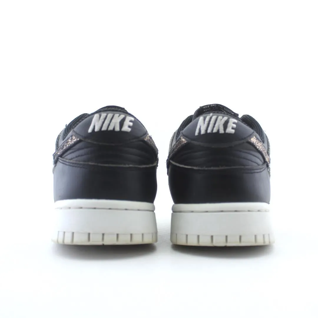 NIKE  DUNK LOW SE