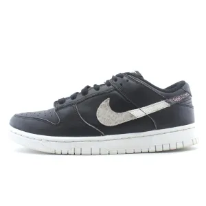 NIKE  DUNK LOW SE